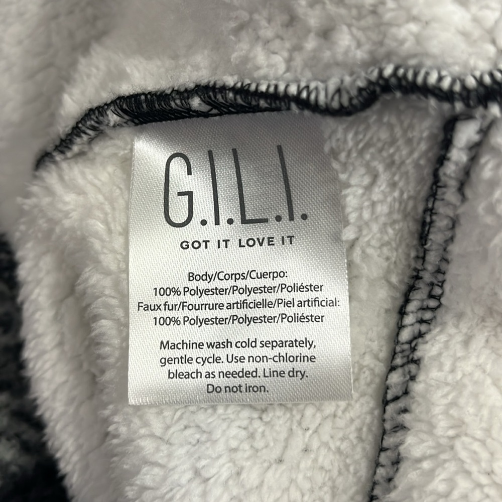 G.I.L.I. Black and White fluffy Jacket - Picture 8 of 8